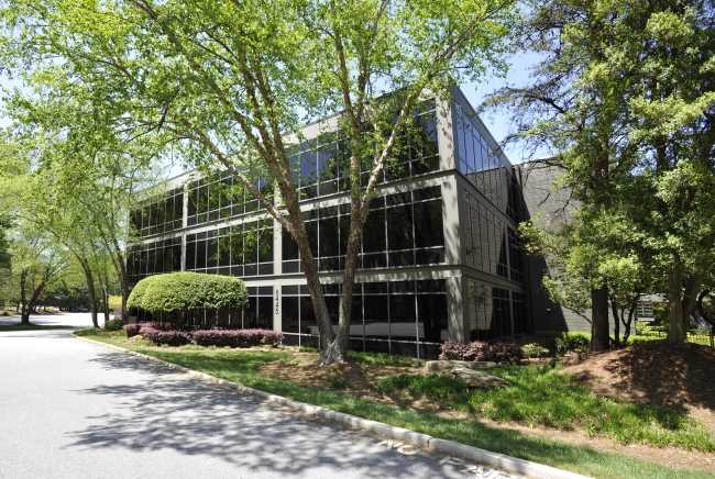 6445 Powers Ferry Landing West - Building Exterior